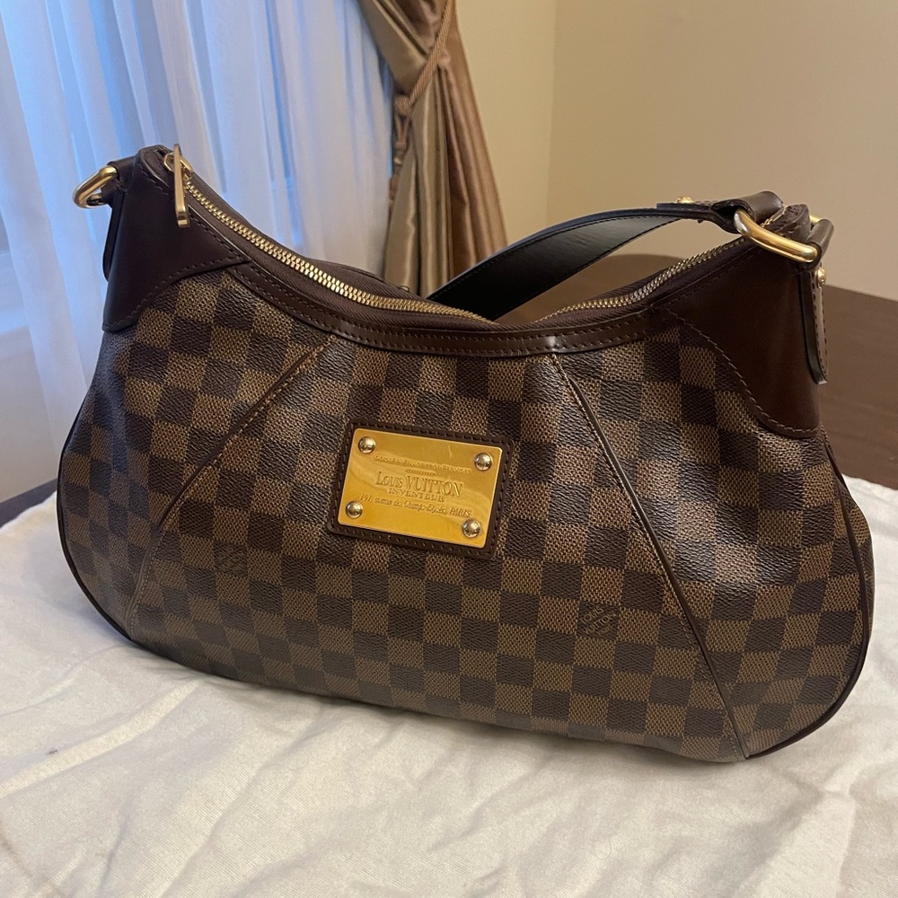 Louis Vuitton authentic shoulder bag in damier. Good condition!
